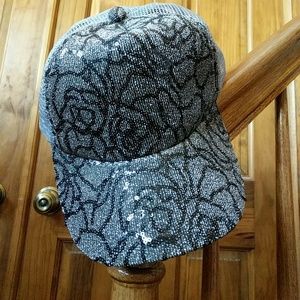Glittery sequined trucker cap